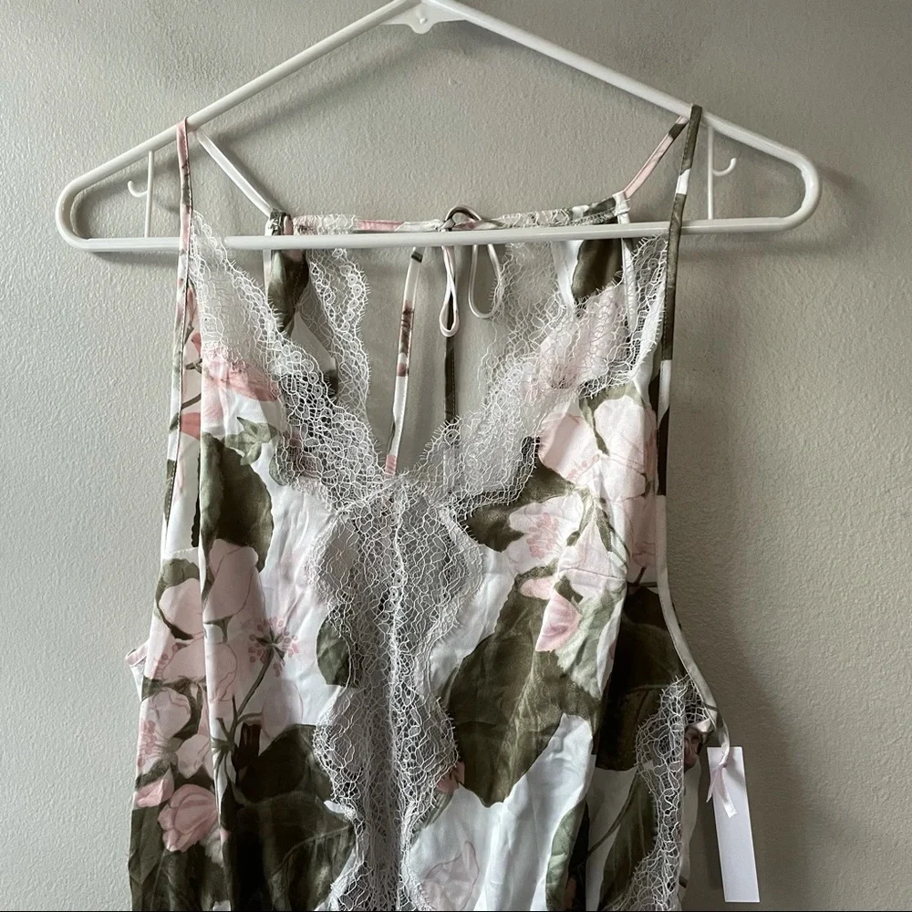NWT Victoria’s Secret Bridal Collection Romper - Picture 4 of 9